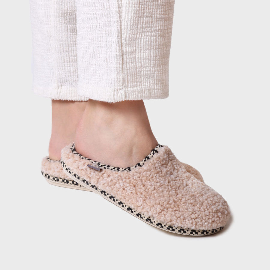 Toni Pons DARLA-SB Womens Slippers Beige side view of sheepskin slip-on mules with round toe and comfort lining.