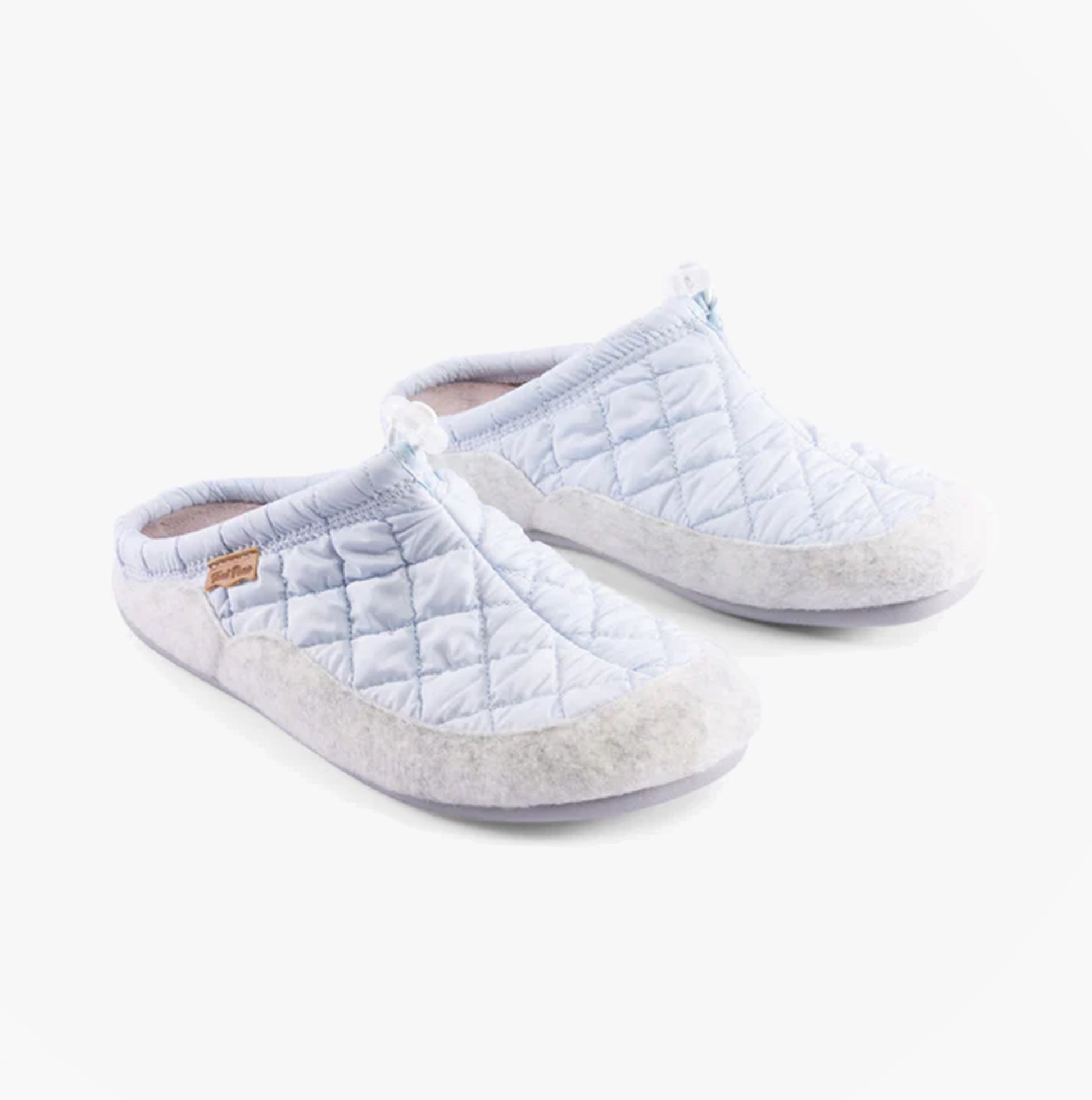 Toni Pons MEL-UM Womens Slippers Gel side view, light blue mules with quilted design and round toe shape.