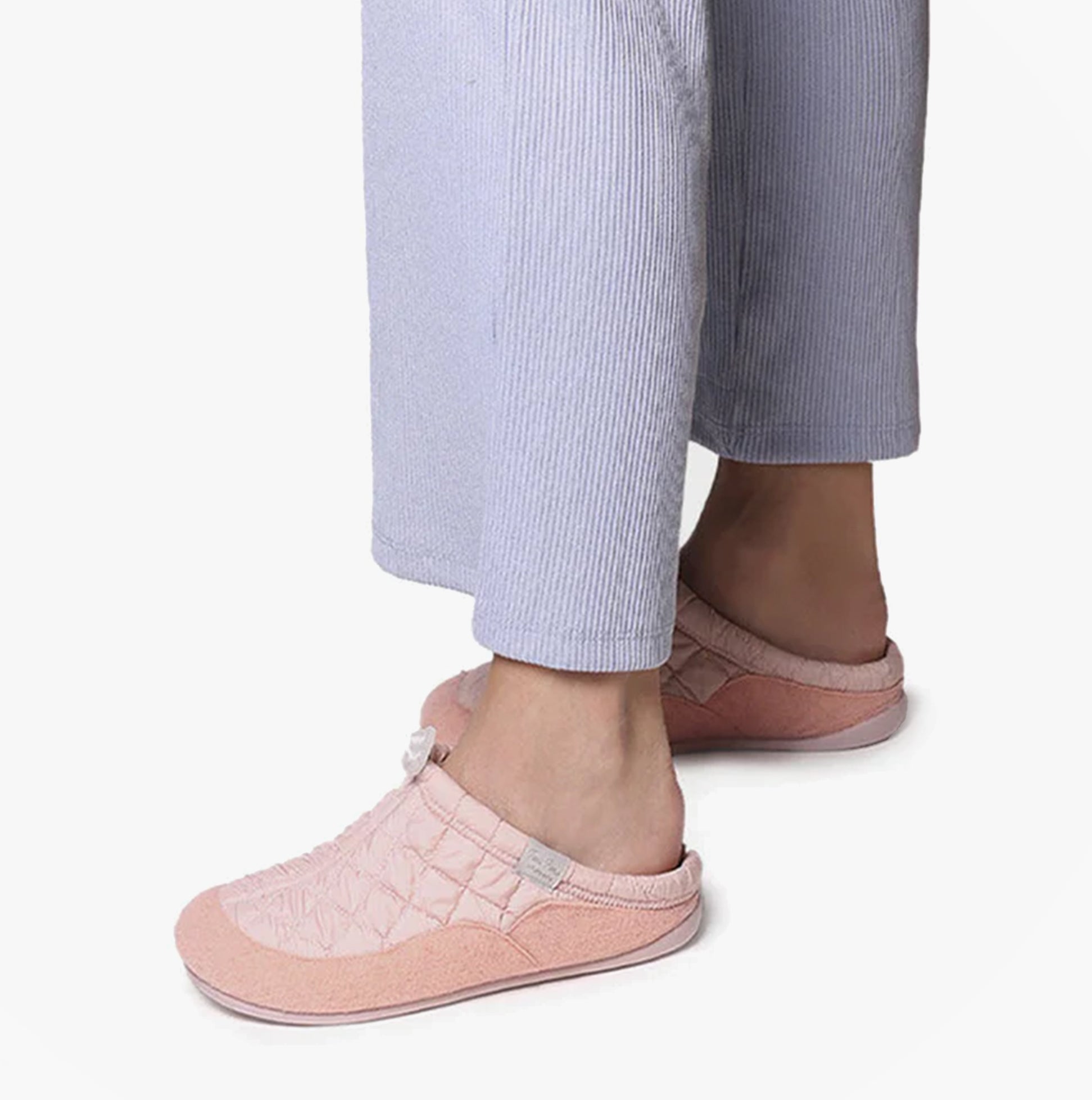 Toni Pons MEL-UM Womens Slippers Nude side view on a model wearing light-colored pants.