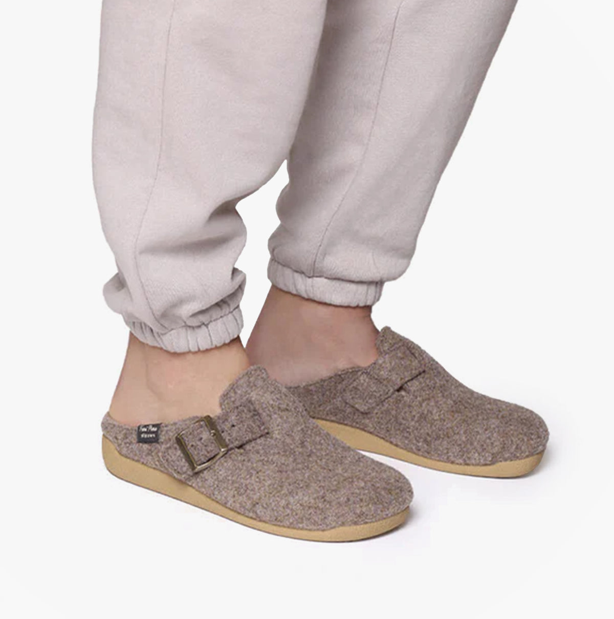 Toni Pons MIMA-FP Womens Mule Slippers Taupe side view on feet, featuring felt upper and faux fur lining.