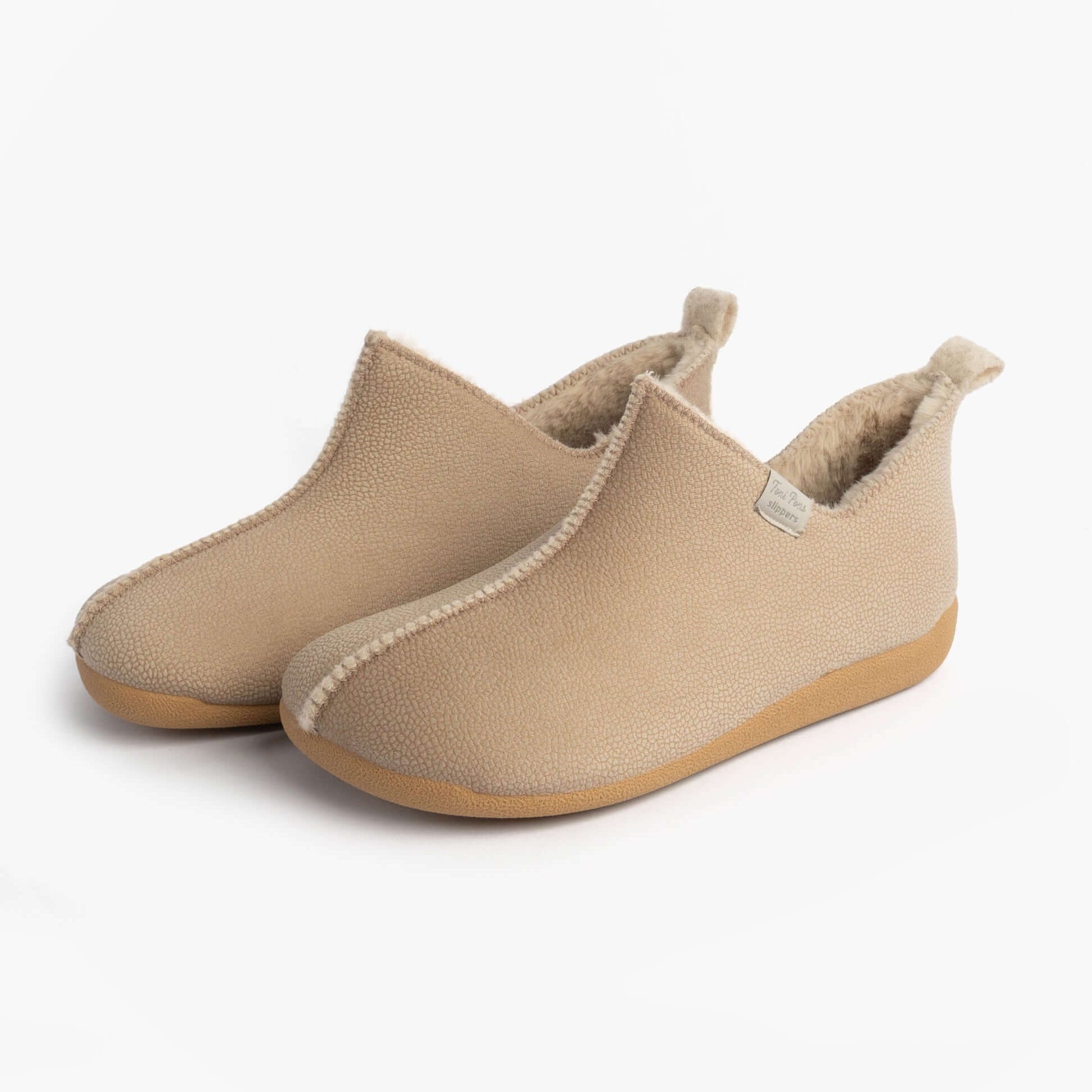Toni Pons MOSCU-BD Womens Boot Slippers Beige side view showcasing soft fabric and faux fur lining.