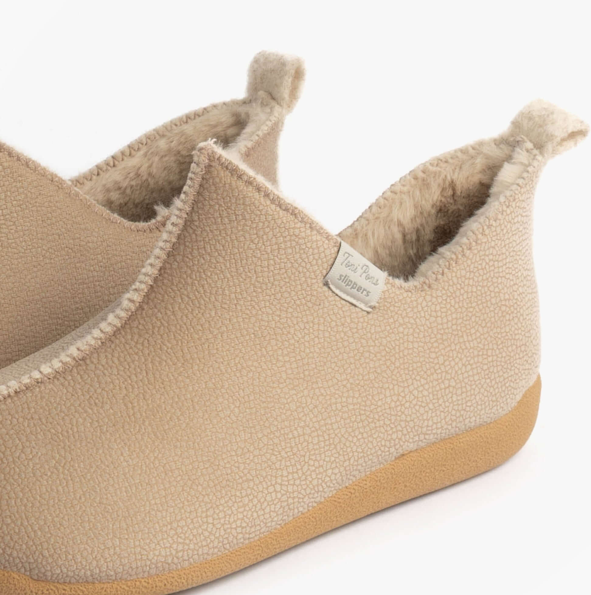 Toni Pons MOSCU-BD Womens Boot Slippers Beige detail view showing fabric upper and faux fur lining