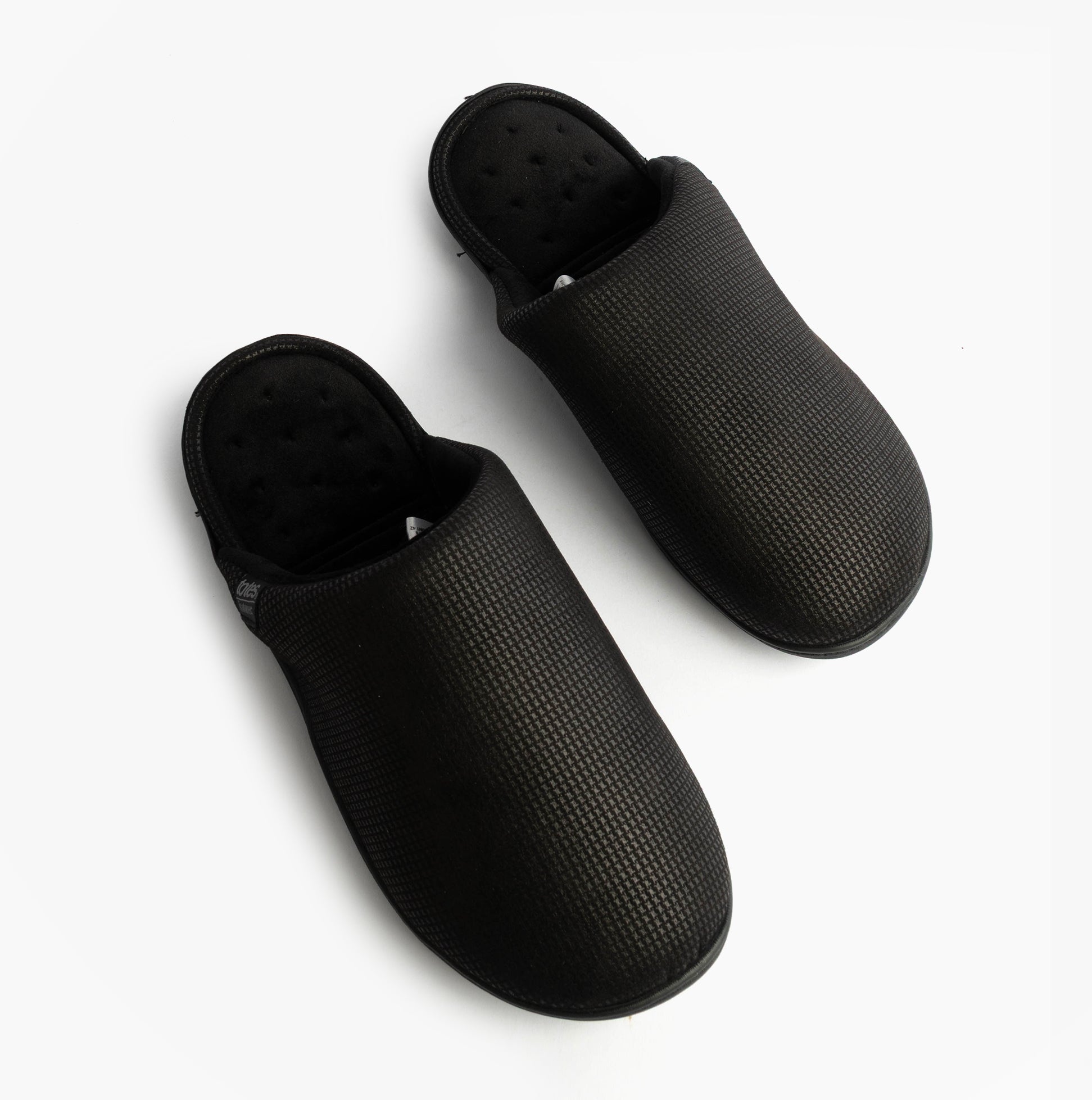 Totes Isotoner SQUARE PATTERNED SMART MULE Mens Mule Slippers Black top view showing comfort fit and textured upper