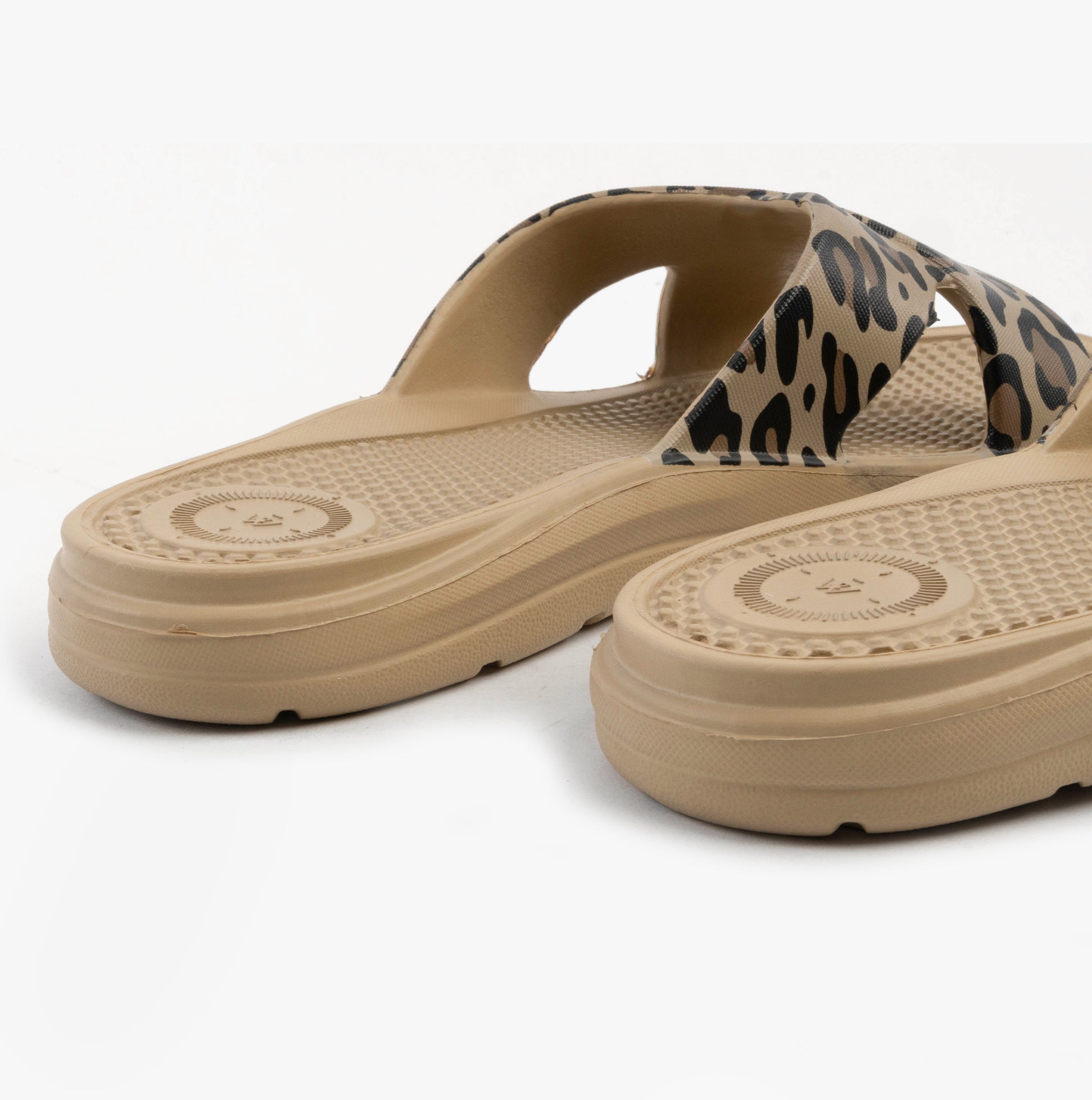 0359FLEO Womens Cross Slides Natural Leopard