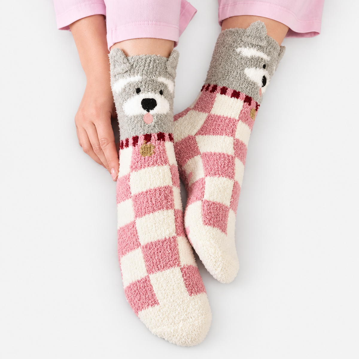 Totes Toasties NOVELTY SUPER SOFT SLIPPER SOCKS Womens Slipper Socks Dog