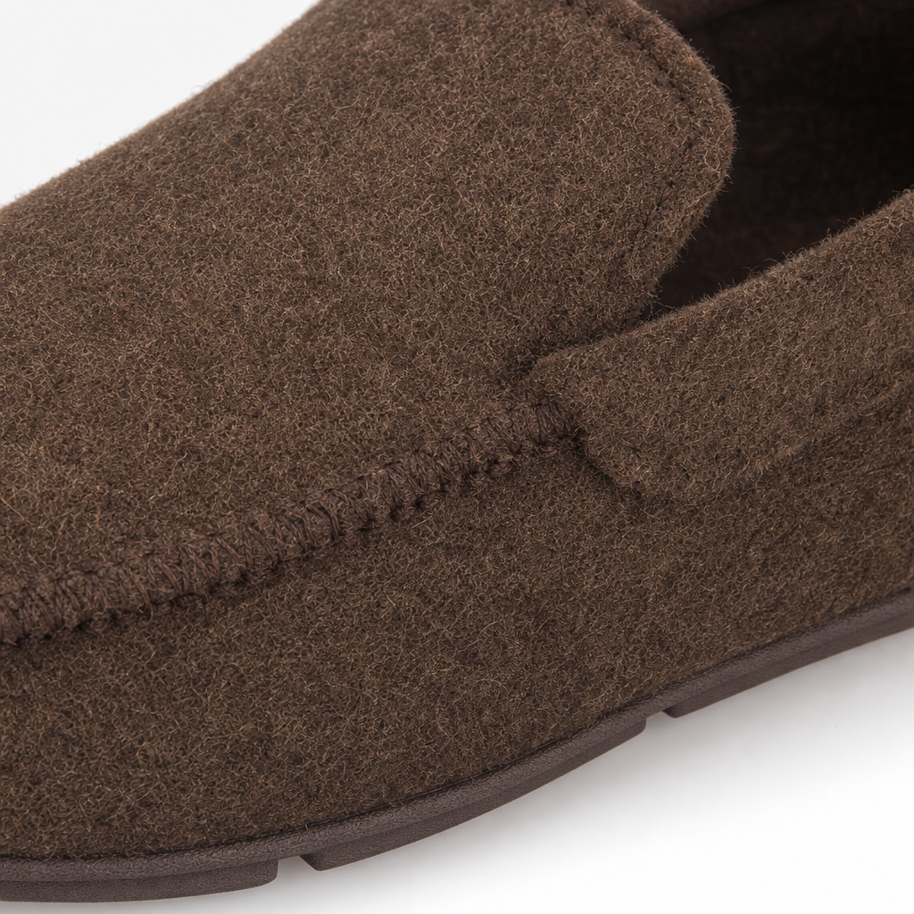 Totes Toasties FELT MOCCASIN SLIPPER WITH CHECK SOCK Mens Moccasins Brown