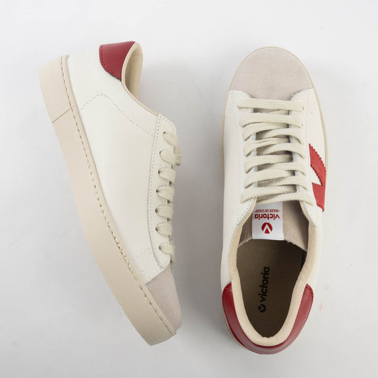 Victoria BERLIN Womens Trainers Carmin top view showcasing lace-up closure, round toe, leather upper, and contrasting red accents.