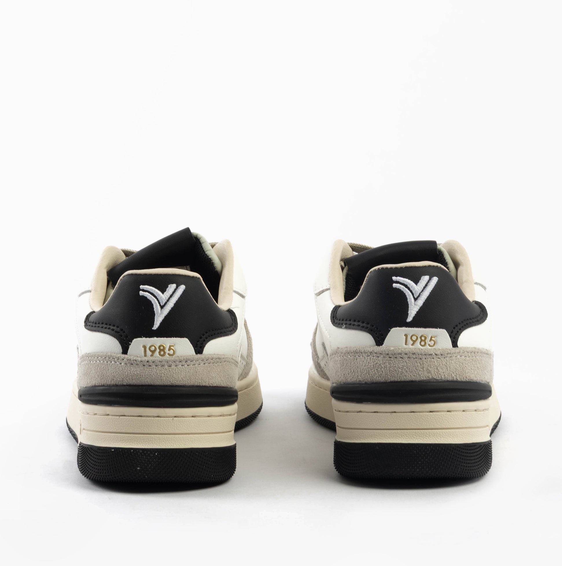 Victoria C80 Womens Trainers Negro back view with leather and suede design, showcasing low top style and lace-up detail.