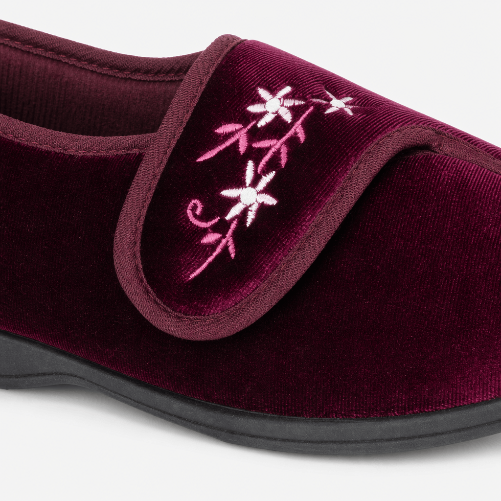 Jo & Joe VERONICA Womens Touch Fasten Slippers Wine