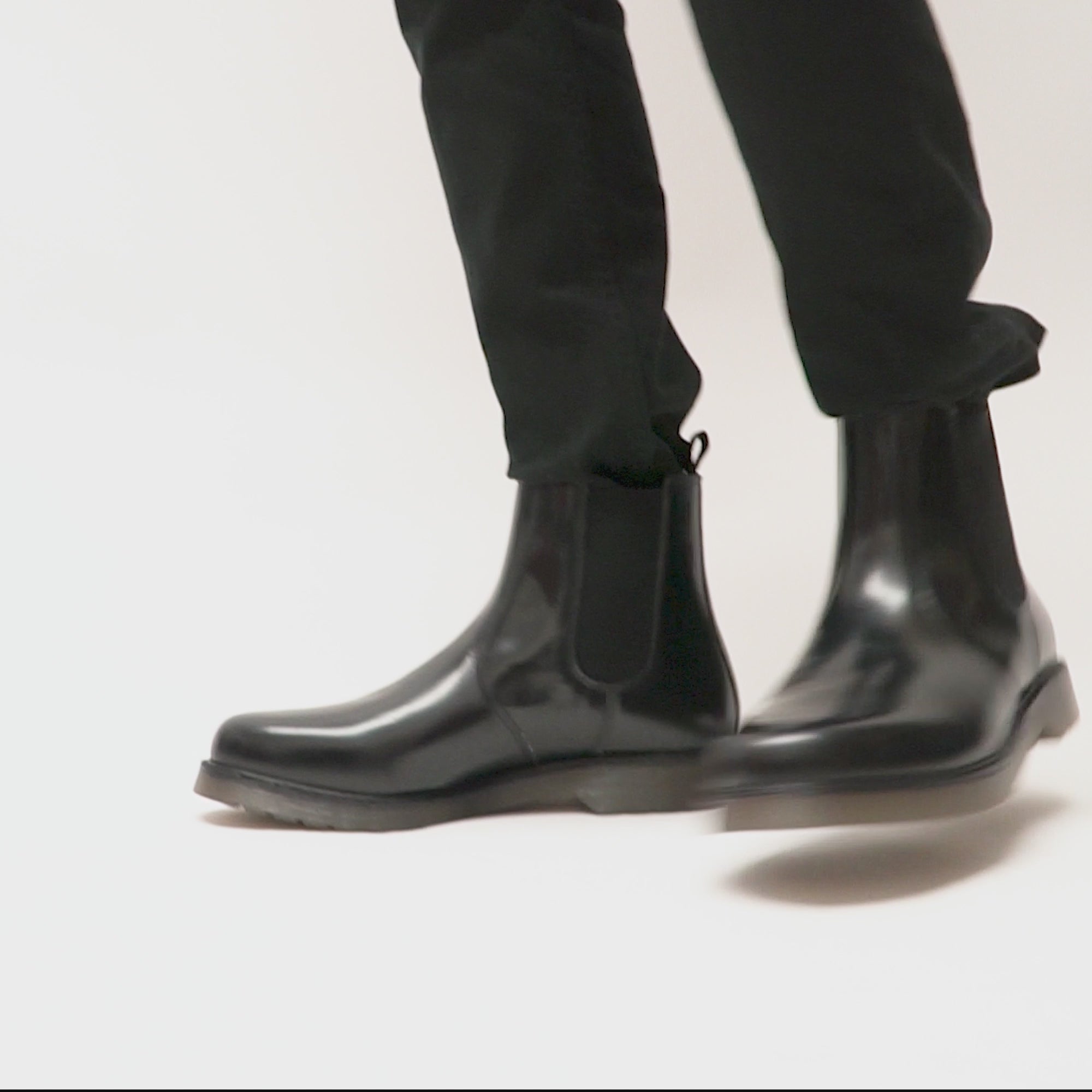 STB Ellis Black Polished Leather Video