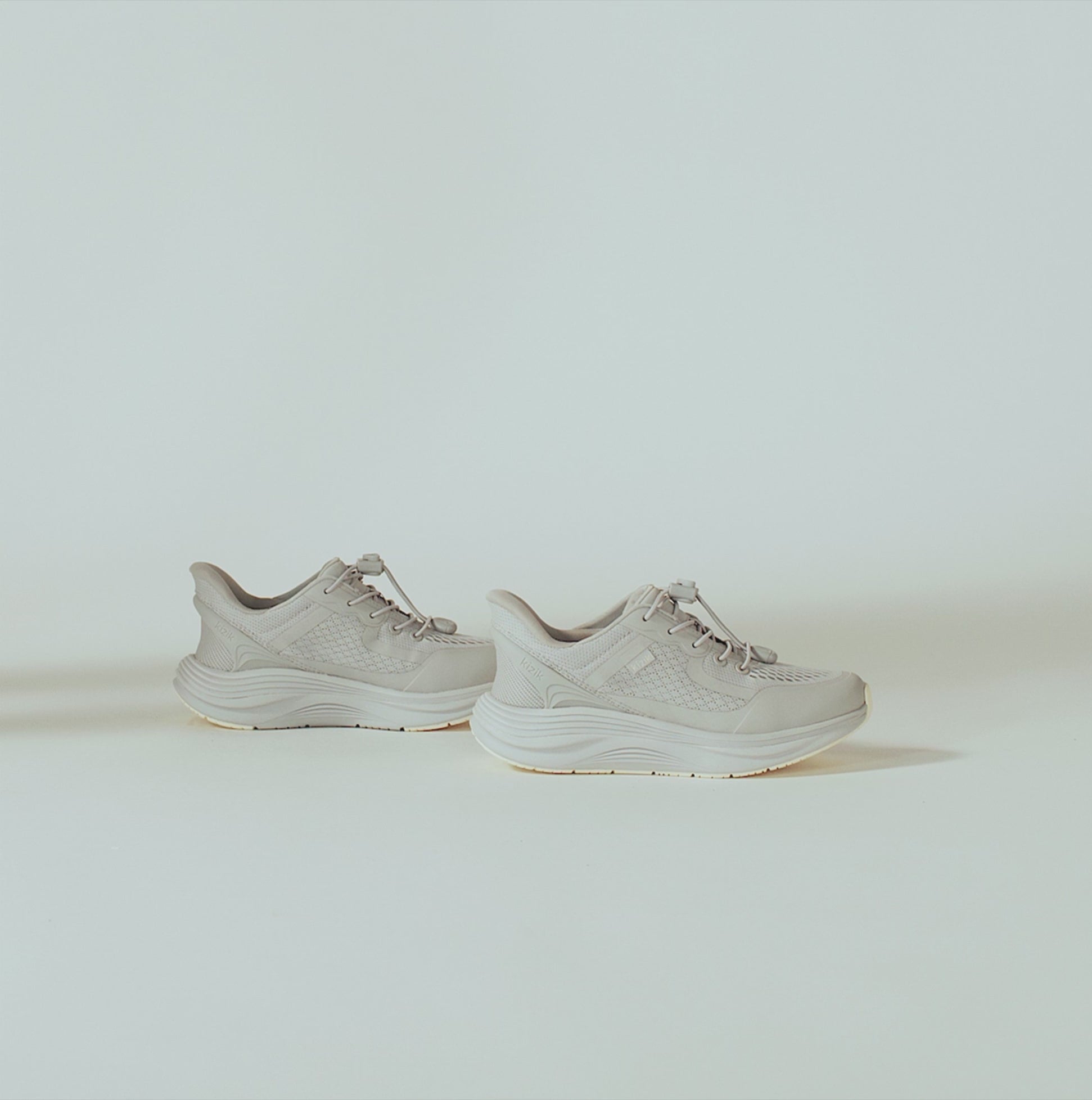Kizik LONDON Womens Trainers Harbor Mist side view showcasing casual mesh upper and rubber sole.